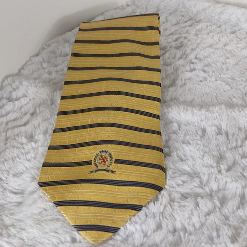Tommy Hilfiger Silk Striped Men's Neck Tie